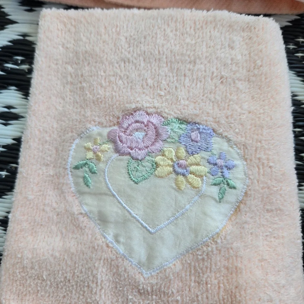 Vintage After Bath Luxury Peach 3 Pc Towel Set Floral Heart Embroidered Cotton